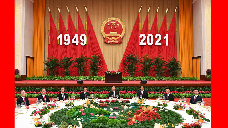 習近平等黨和國家領(lǐng)導(dǎo)人出席國慶招待會