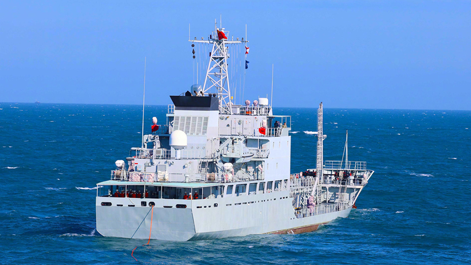 看現(xiàn)場！海軍某勤務(wù)船大隊火熱練兵
