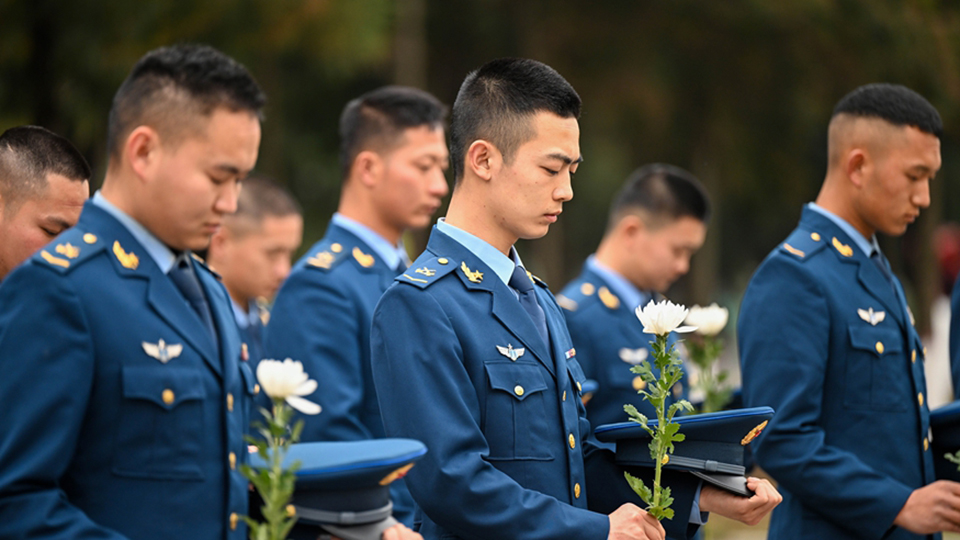清明寄哀思 薪火永相傳