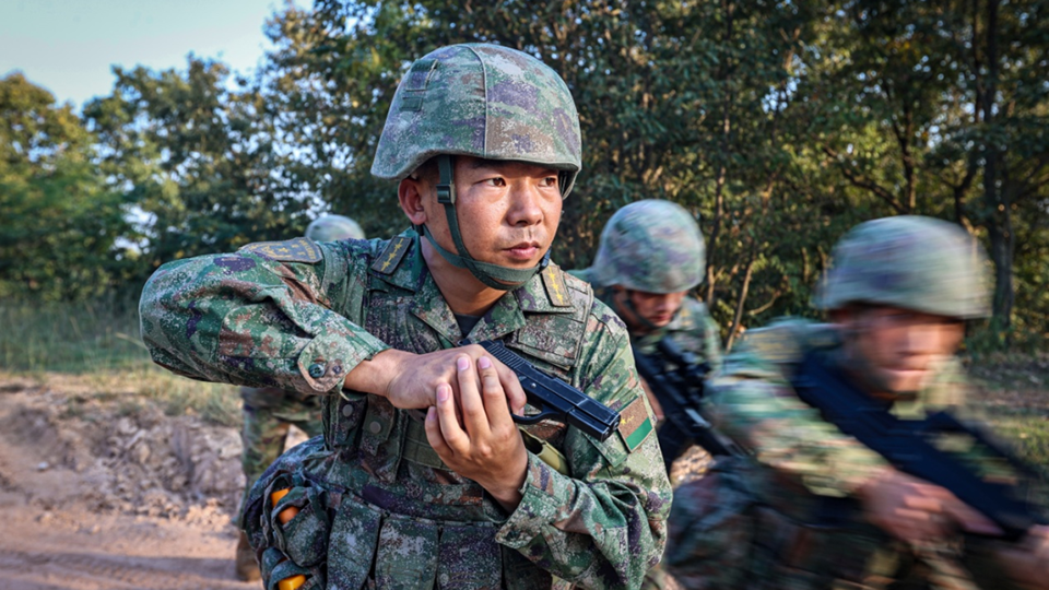 了不起的中國軍人丨二十大代表孫金龍：鉚在戰(zhàn)位做“鋼釘”，我有打贏的底氣